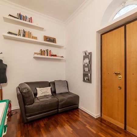 Fontana Di Trevi Design Apartment Рим Екстер'єр фото