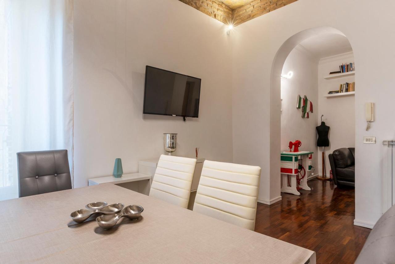 Fontana Di Trevi Design Apartment Рим Екстер'єр фото