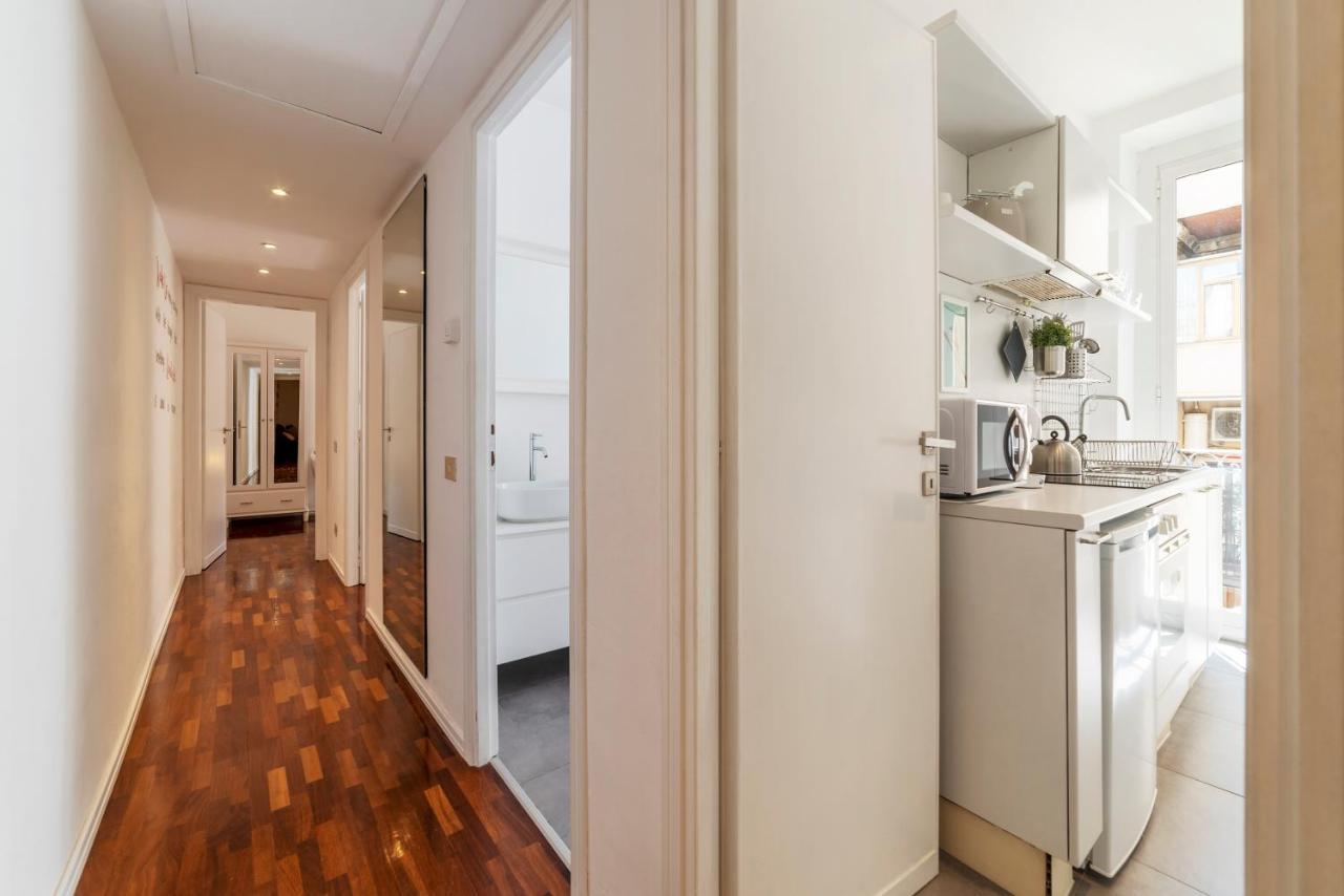 Fontana Di Trevi Design Apartment Рим Екстер'єр фото